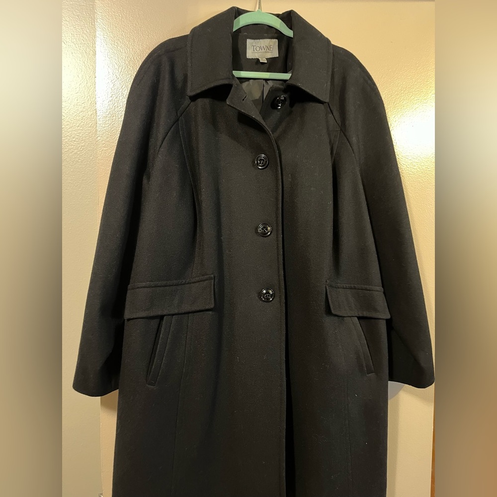 Black wool winter coat - Picture 2 of 9
